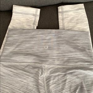 BNWOT faded grey to white Lululemon tights